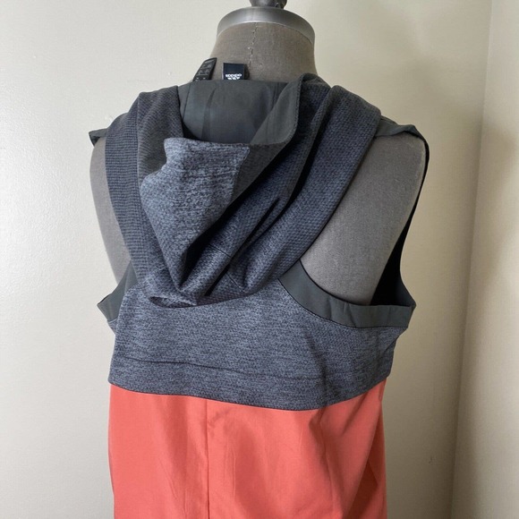 Adidas Womens Black Climaproof Wind Vest Zip Up Golf Running Hiking Small - Picture 8 of 9